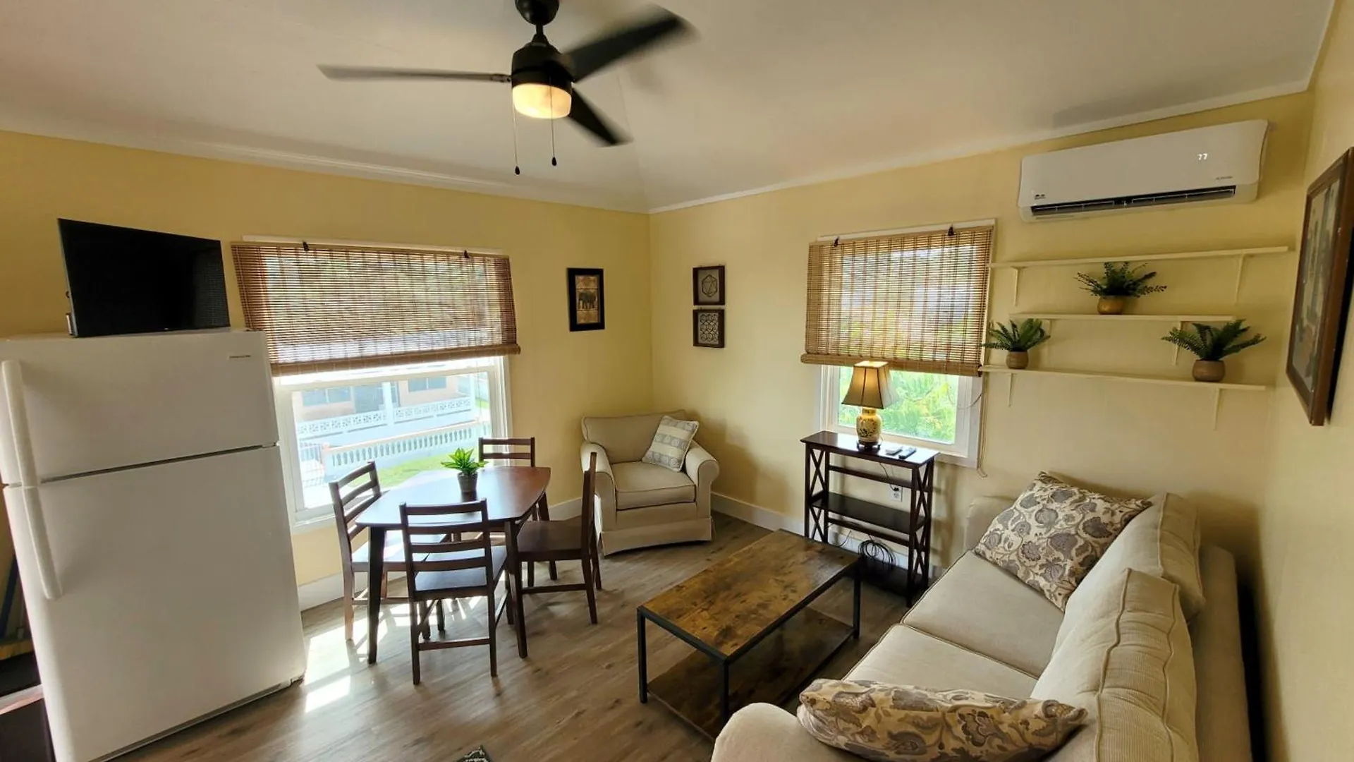 Mi Pana Apartments location